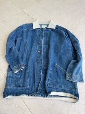Vtg GAP Blue Denim Jacket with Cream Contrast Collar